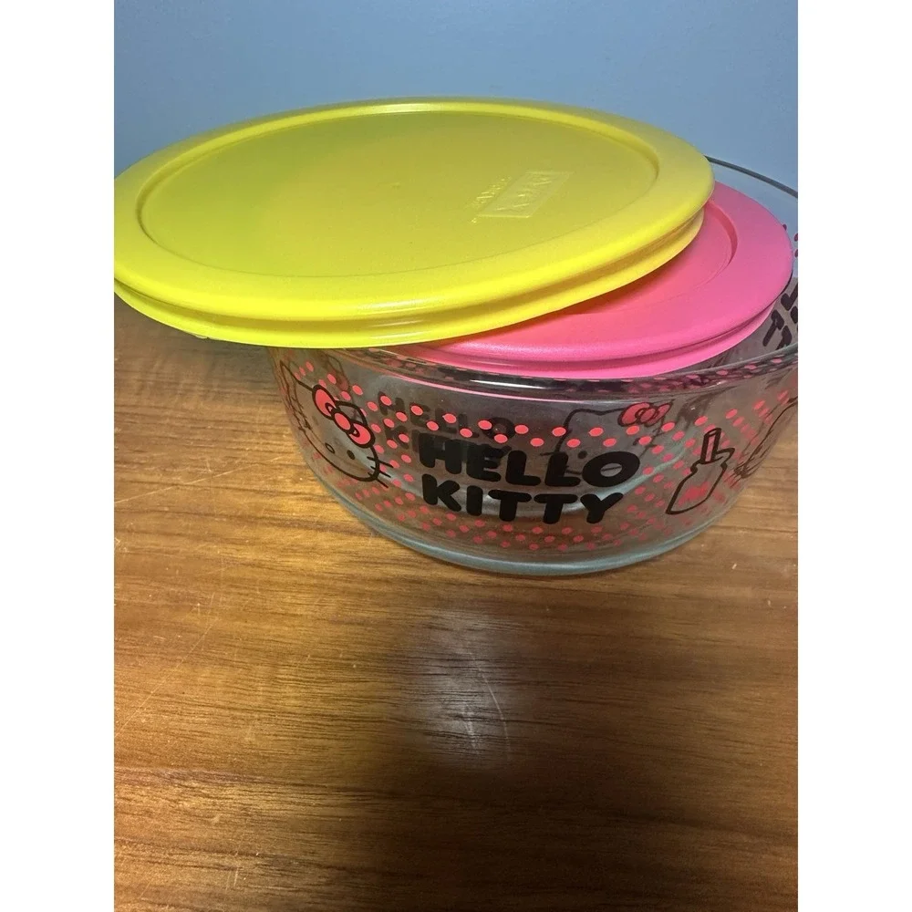 Pyrex 4 Cup/7-Cup Glass Storage Containers w/lids Hello Kitty Open Stock